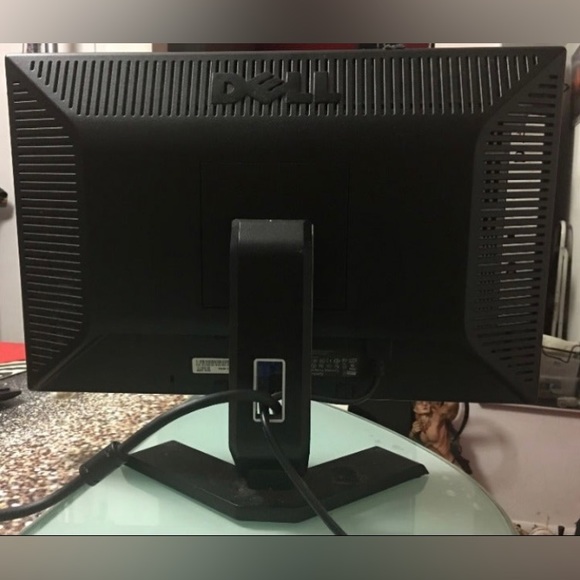 DELL 19'' MONITOR WITH POWER CABLES - Picture 2 of 4